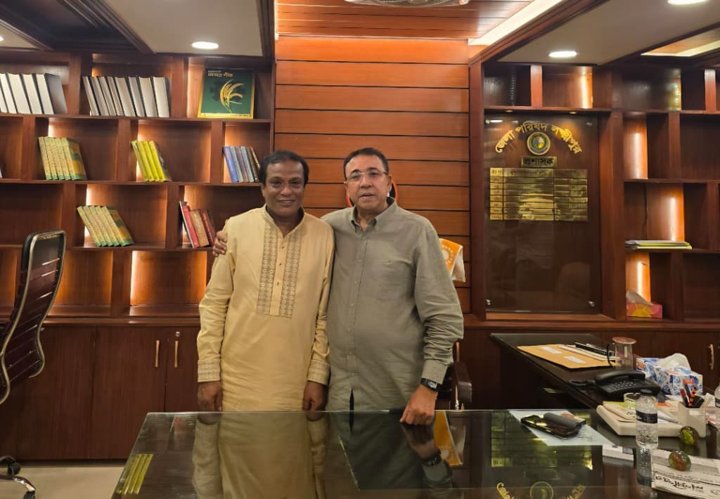 লক্ষ্মীপুর জেলা প্রশাসক জনাব শাহাবুদ্দিন সাবু ভাই এর সাথে সাক্ষাৎ